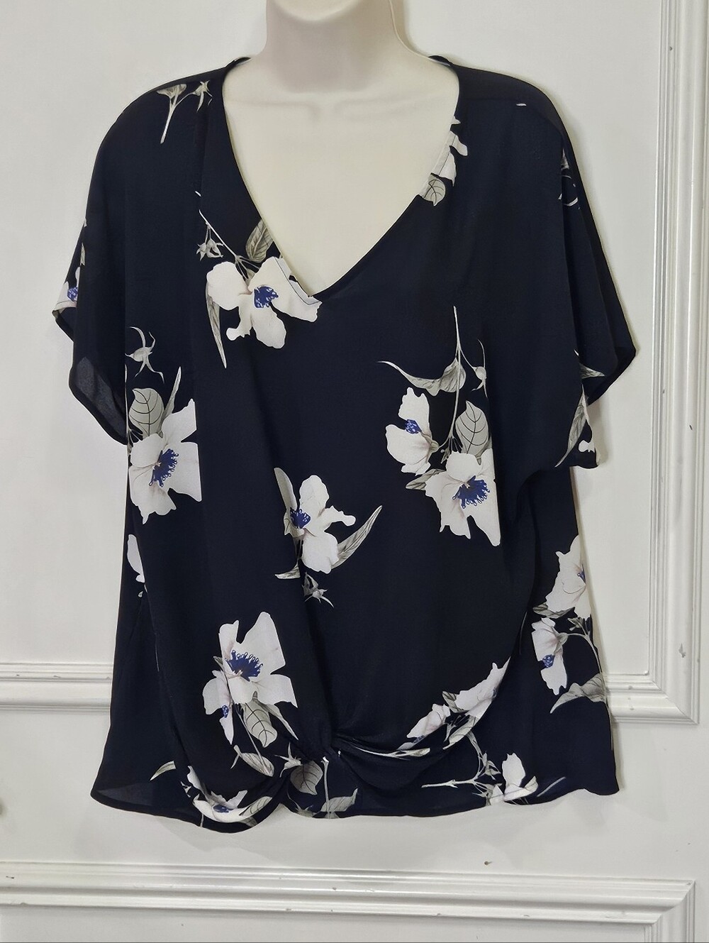 West Kei Navy Blue Multi-Color Floral Front Tie Knot Blouse, X-Large